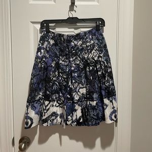 Tahari Skirt black, blue and white with pleats and embroidery
